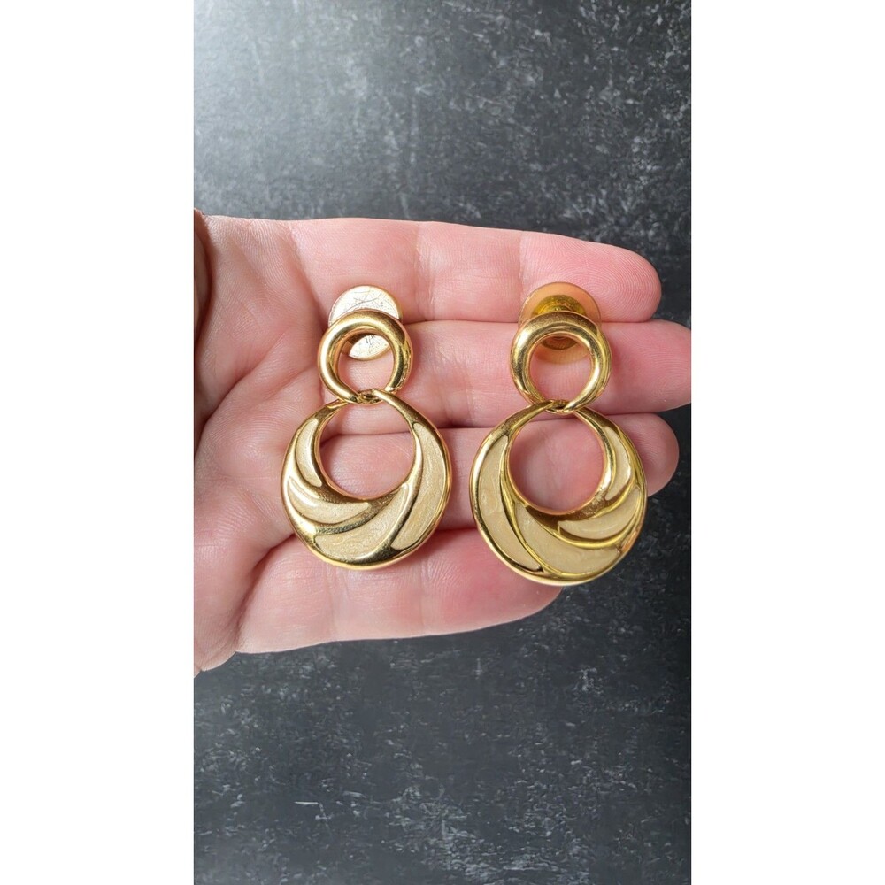 Napier Beige Enamel & Gold Tone Metal Dangling Earrings Vintage Costume Jewelry
